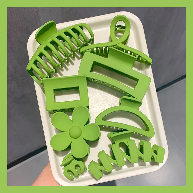 MaisonVerde® 8-Piece Hair Claw Clip Set – Large Minimalist Grab Clips for Women | Strong Hold, Matte Finish, Everyday Styling