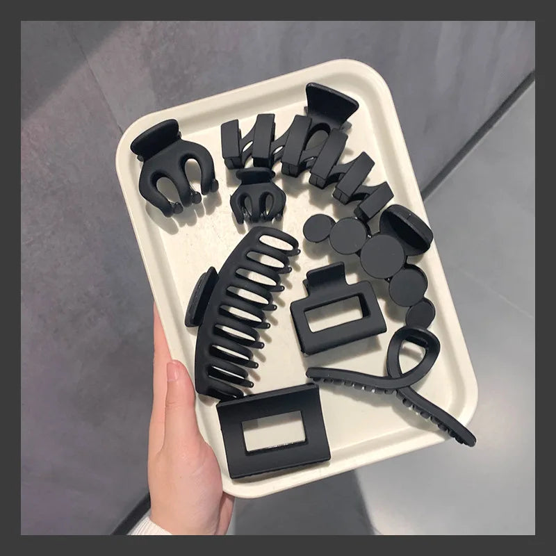 MaisonVerde® 8-Piece Hair Claw Clip Set – Large Minimalist Grab Clips for Women | Strong Hold, Matte Finish, Everyday Styling