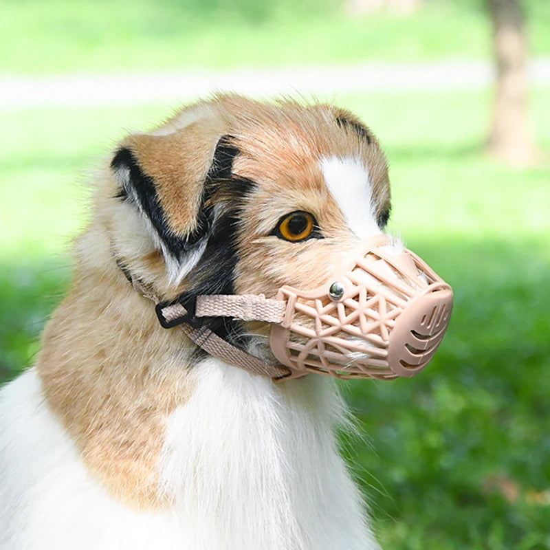 MaisonVerde® Adjustable Dog Muzzle – Breathable, Secure Fit for Small to Large Breeds