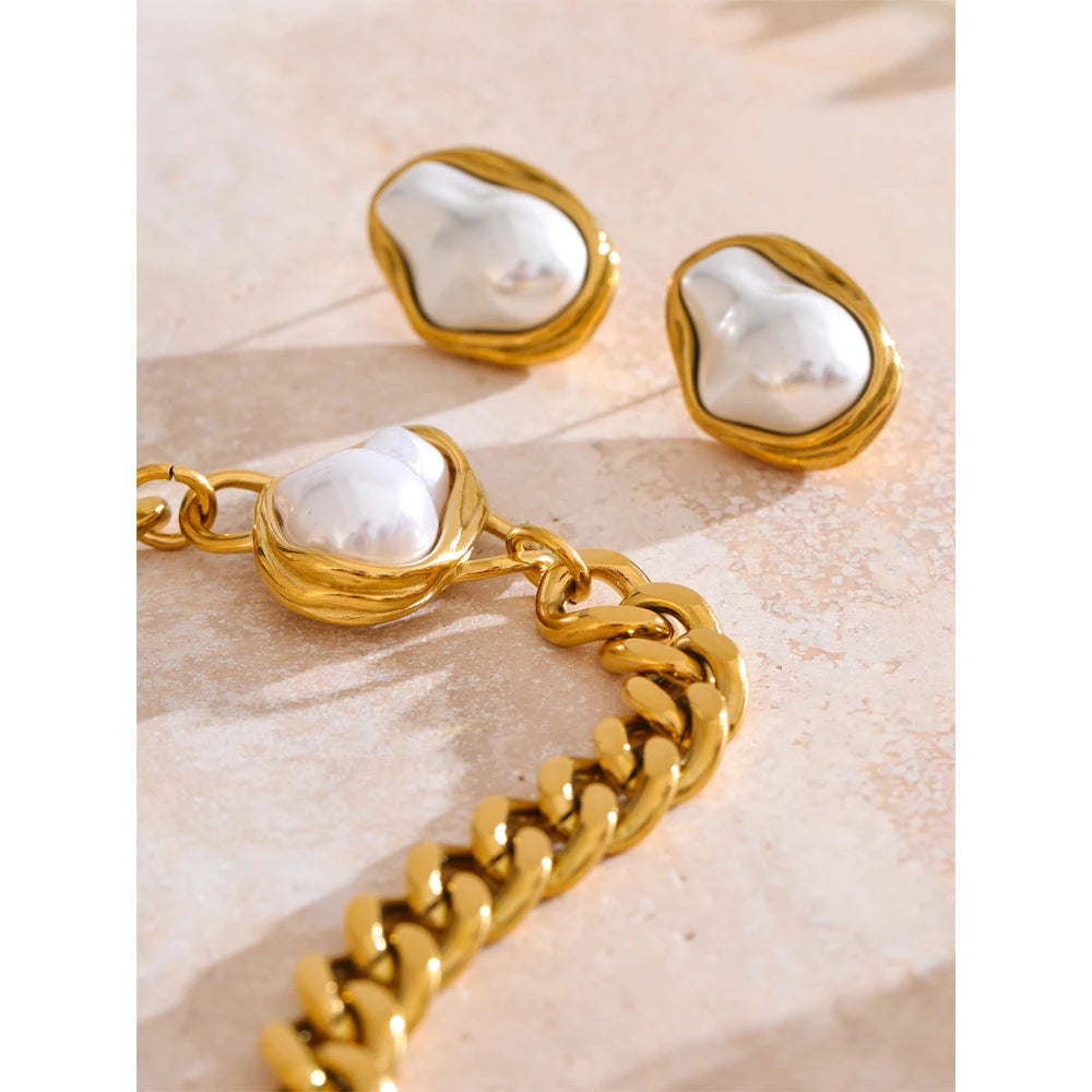MaisonVerde® Baroque Pearl & Gold Chain Jewelry Set – Simulated Pearl Necklace & Earrings | PVD Gold Plated Stainless Steel Elegance