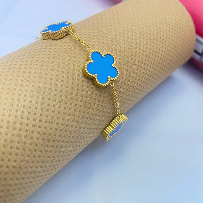 MaisonVerde® Five-Leaf Clover Bracelet – Gold Plated Stainless Steel, Double-Sided Floral Charm | Adjustable Women's Fashion Jewelry
