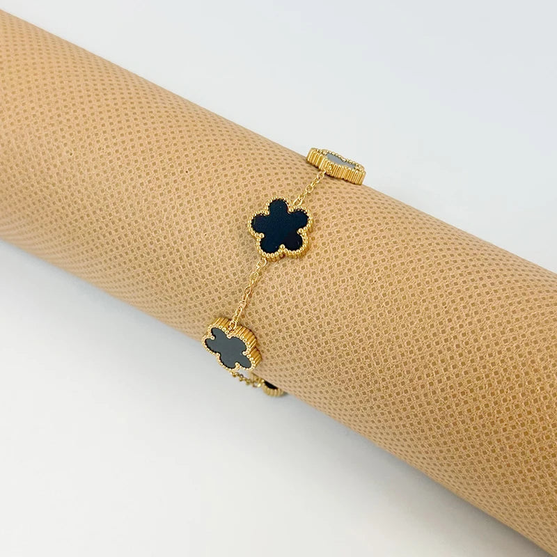 MaisonVerde® Five-Leaf Clover Bracelet – Gold Plated Stainless Steel, Double-Sided Floral Charm | Adjustable Women's Fashion Jewelry