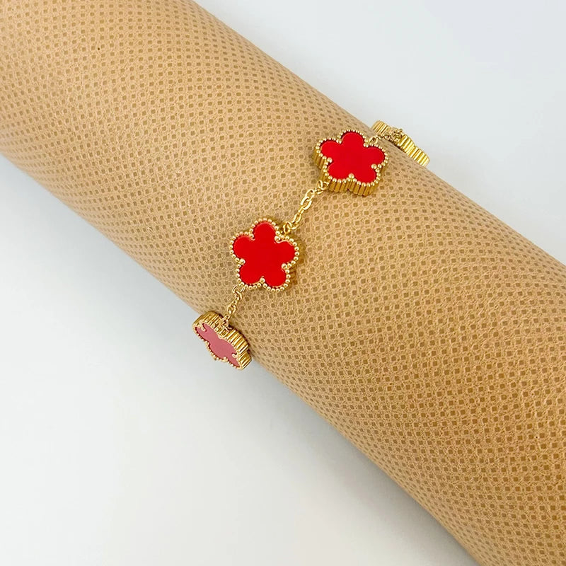 MaisonVerde® Five-Leaf Clover Bracelet – Gold Plated Stainless Steel, Double-Sided Floral Charm | Adjustable Women's Fashion Jewelry